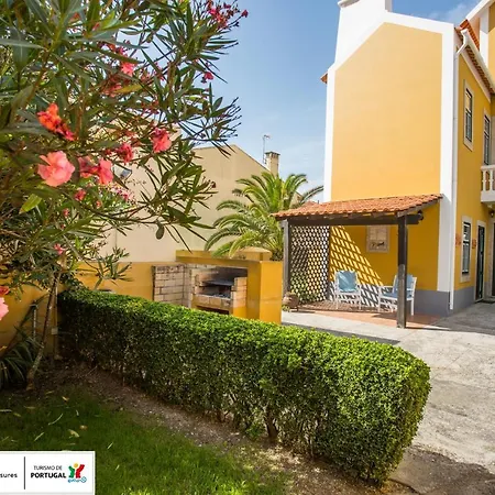 Hébergement de vacances . Yellow Pavilion *