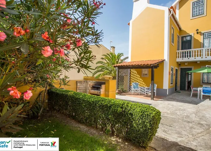 Tatil Evi . Yellow Pavilion *