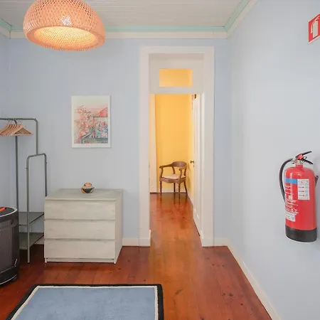 . Yellow Pavilion 펜션 토레이라